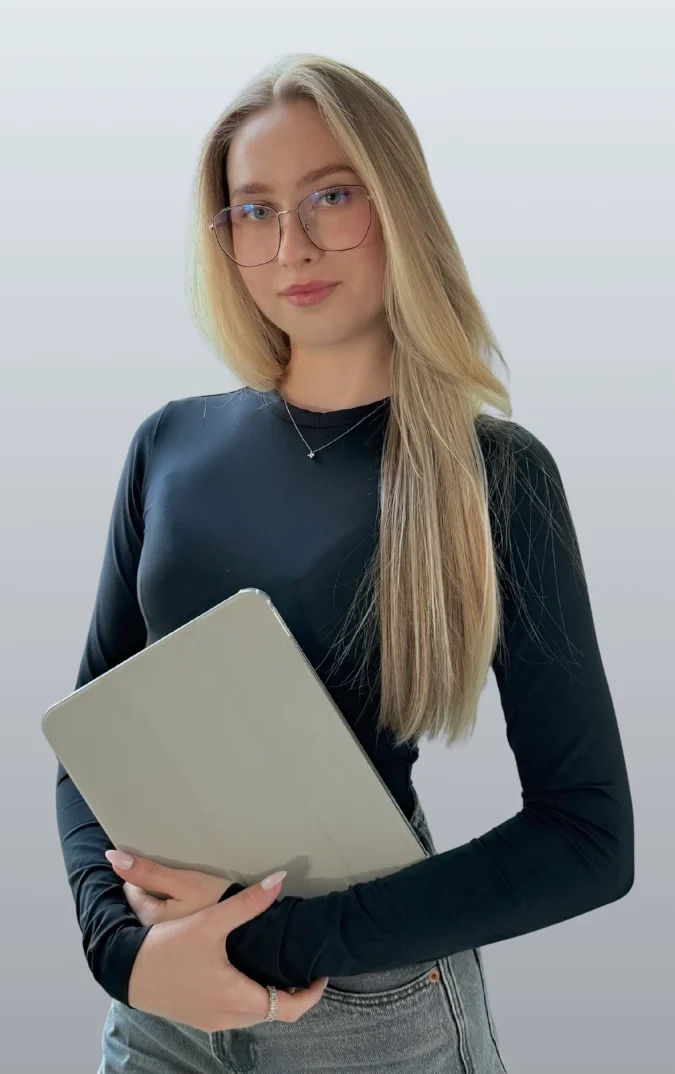 Oliwia Banaszak Intern Marketing Specialist